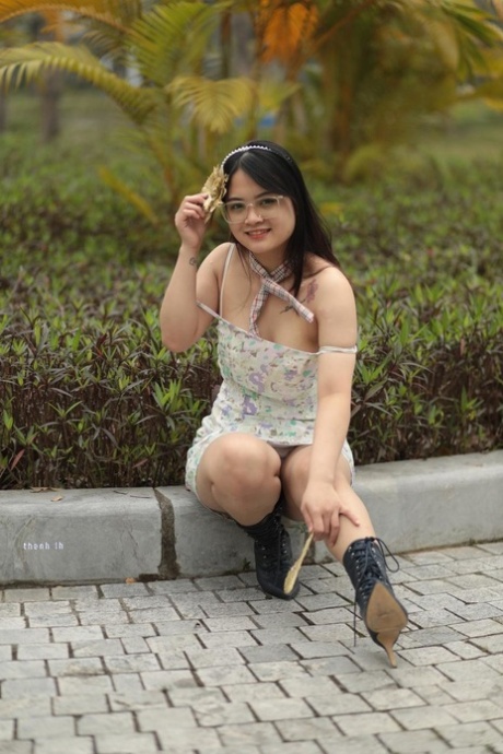asiatisk offentlig erotisk img