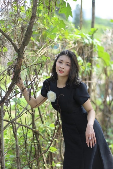 asia luar ruangan seksi panas gambar