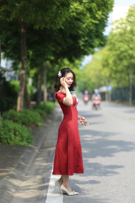 vestido asiático desnudo caliente imágenes