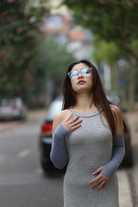 kacamata asia atas gambar