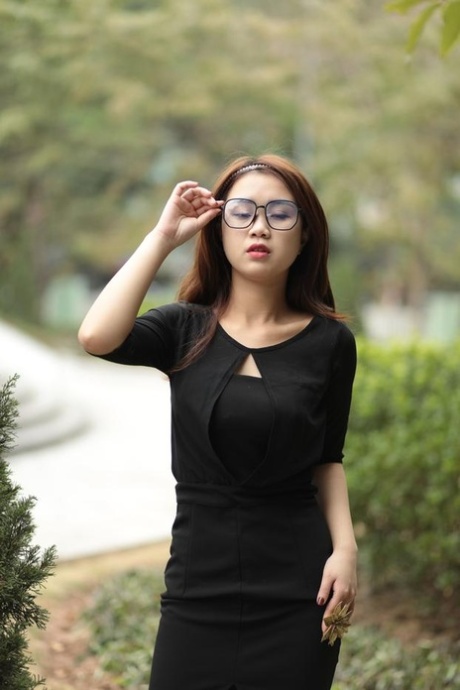 rossa asiatica perfetta esclusiva Immagine