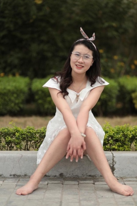asian glasses porno picture