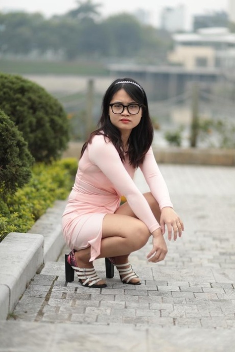 Chinese tiener top naakt afbeelding
