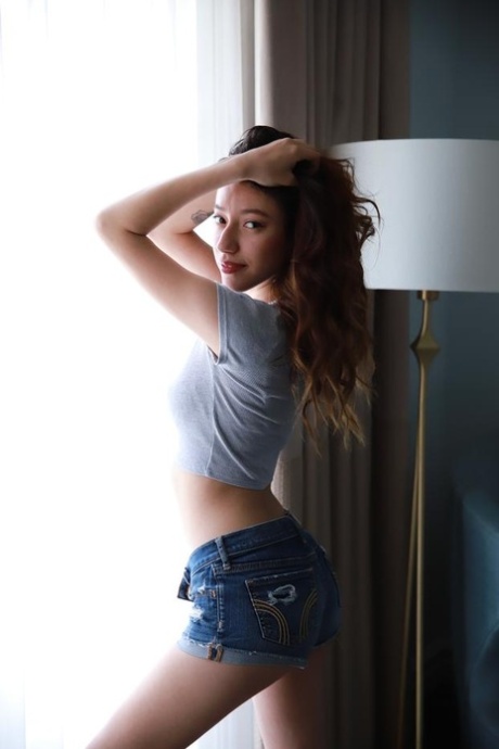 لاتينية صغيرة xxx مجانية معارض