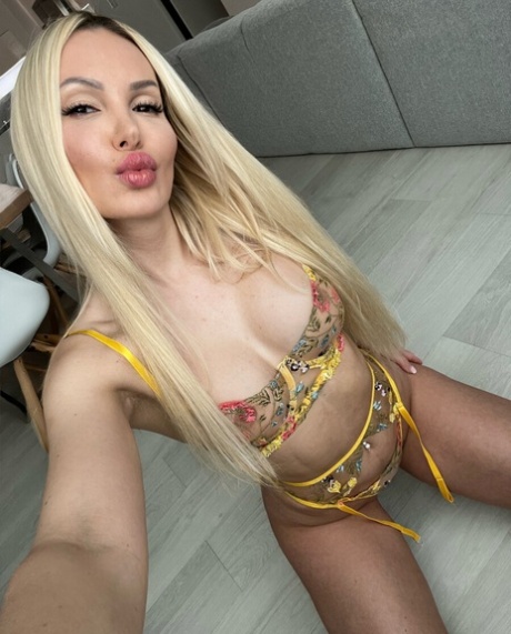 lingerie selfie beautiful porn photo