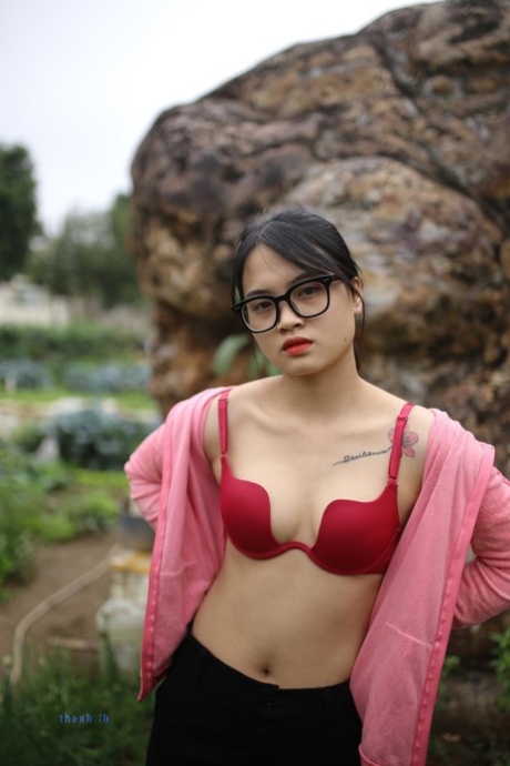asiatisk utomhus xxx sexig bild