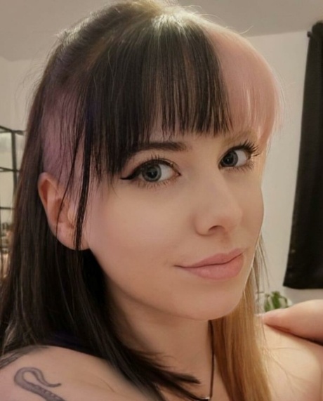 pretty face free pic