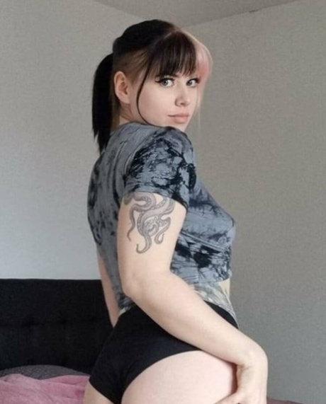 petite blonde nu chaud galerie