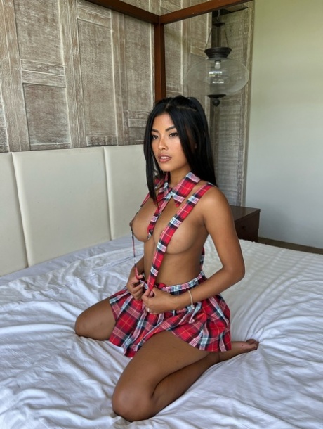 školarka suknja umjetnost porno galerija