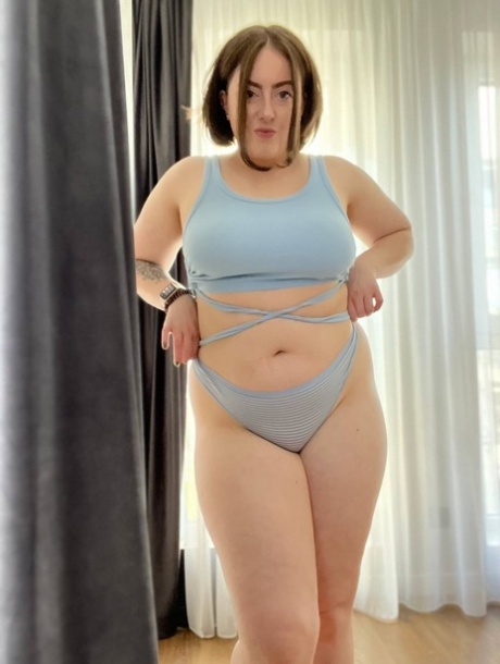 bragas con curvas arriba gratis fotos