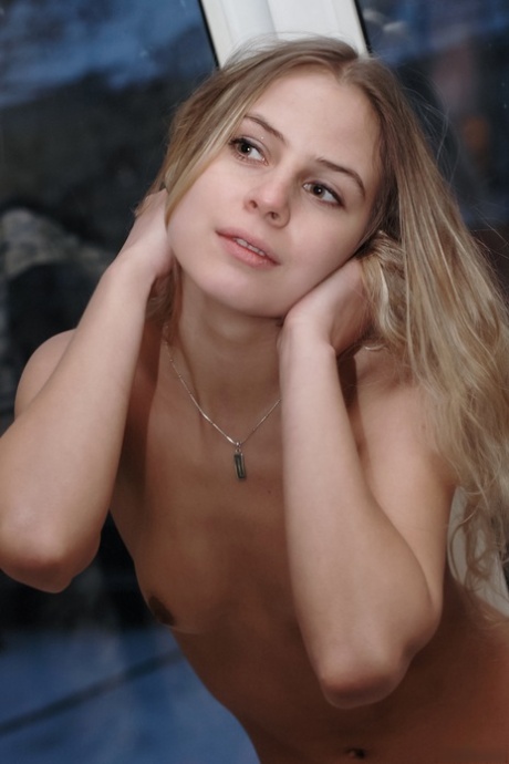 blonde solo gratis porno afbeelding