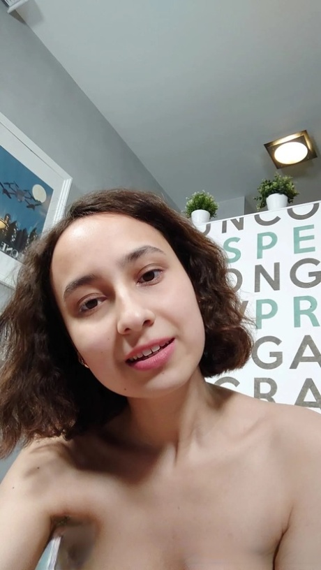short hair skinny sexy nudes pics