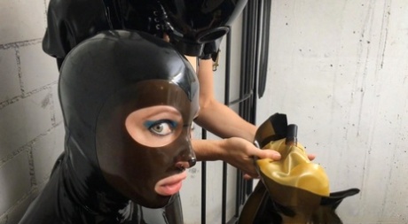latex bdsm vacker hög kvalitet bild