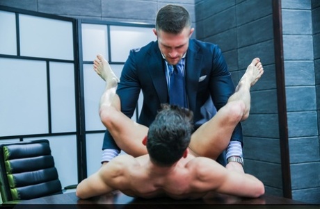 misionero gay desnudo superior galerías