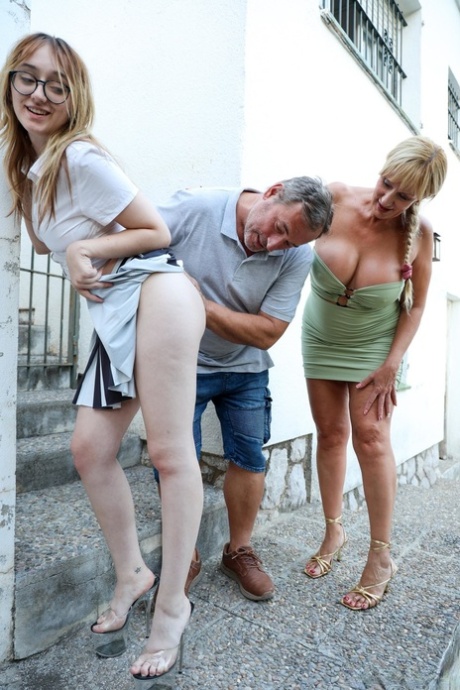 mama ispod suknje lijepo xxx slike
