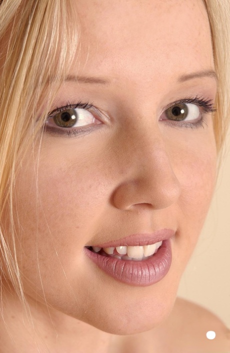 cute face naked img