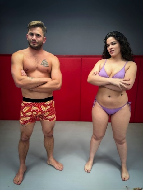 kurvet bikini erotisk hd galleri