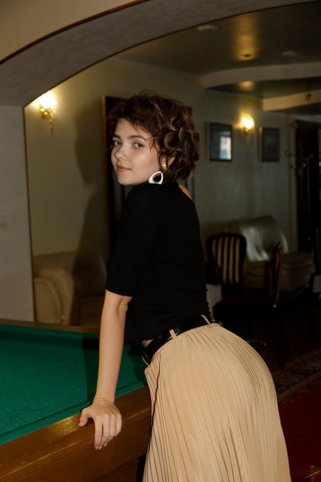 short hair brunette hot sex pic