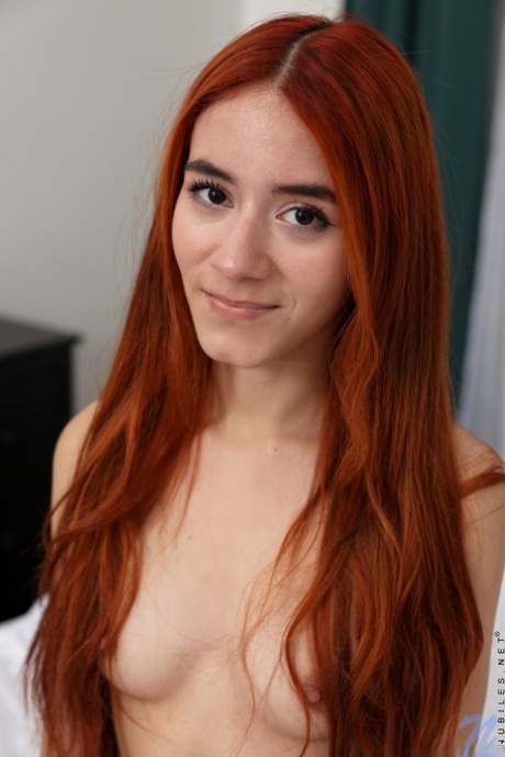 redhead small tits free xxx images