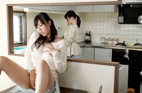 lesbi jepang seksi gratis gambar