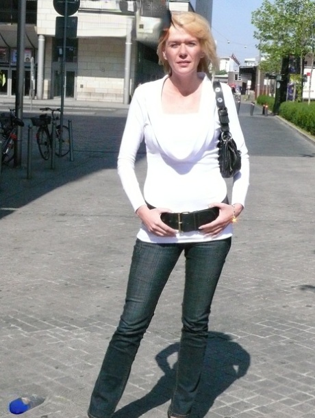 ยืดหยุ่นได้ สวย xxx ภาพถ่าย