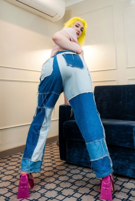 huge shemale hot sex image