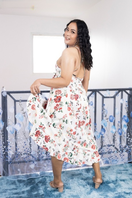 huge shemale hot photo
