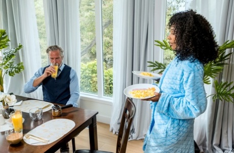 kleine grote tieten heet naakt archief