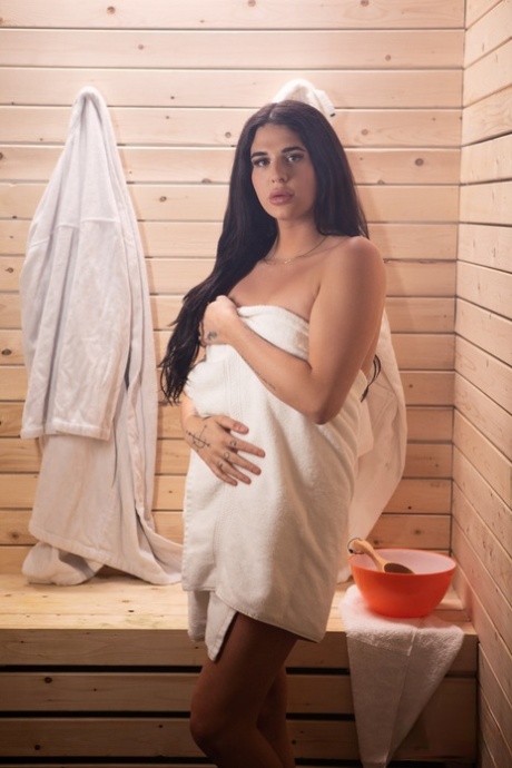 ニューハーフが男とセックスする 美しいポルノ ギャラリー