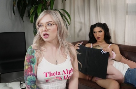 shemale lesbian art xxx pics