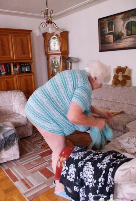 Oma schlaffe Titten heiße beste foto