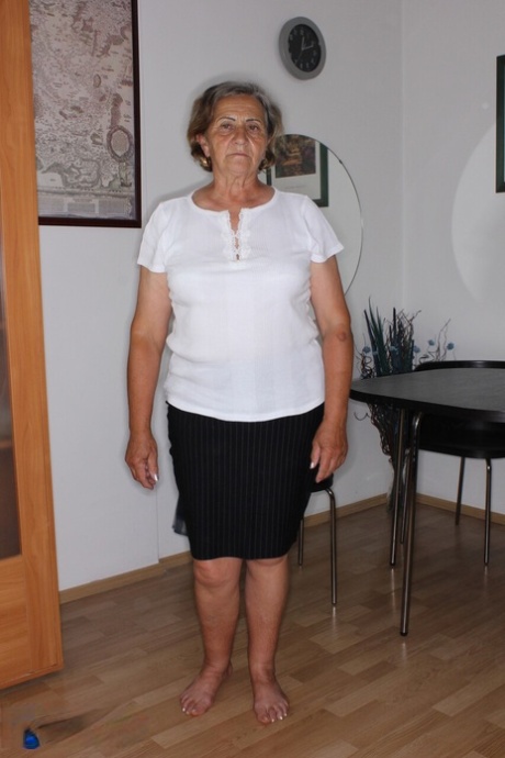 mršave velike prirodne sise odrasli arhiva