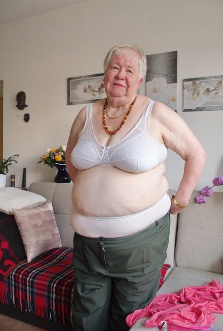 grand-mère ridée érotique en haute qualité galerie