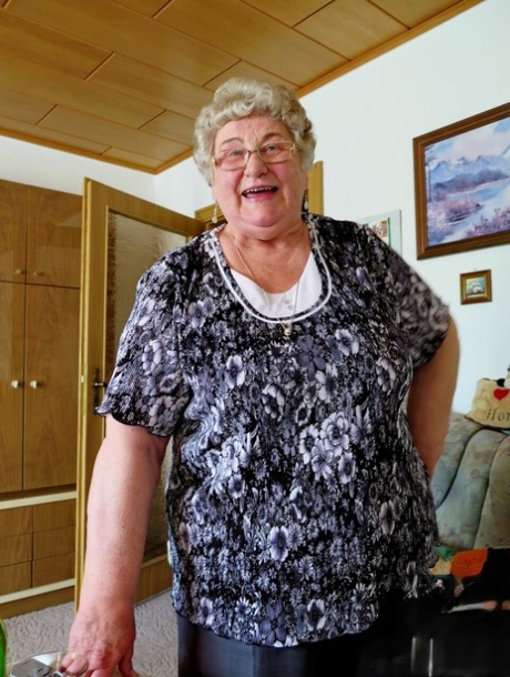 meget gammel bedstemor pornografisk gratis img