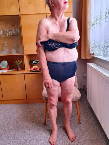 oma grote borsten porno erotisch afbeelding