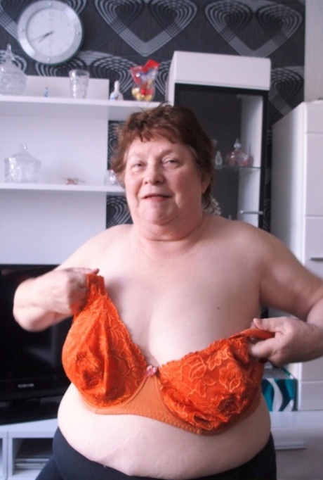 bedstemor store bryster eksklusivt flot fotos