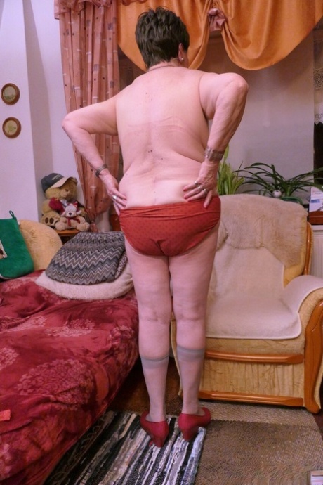 oma met grote kont naakt hd foto's
