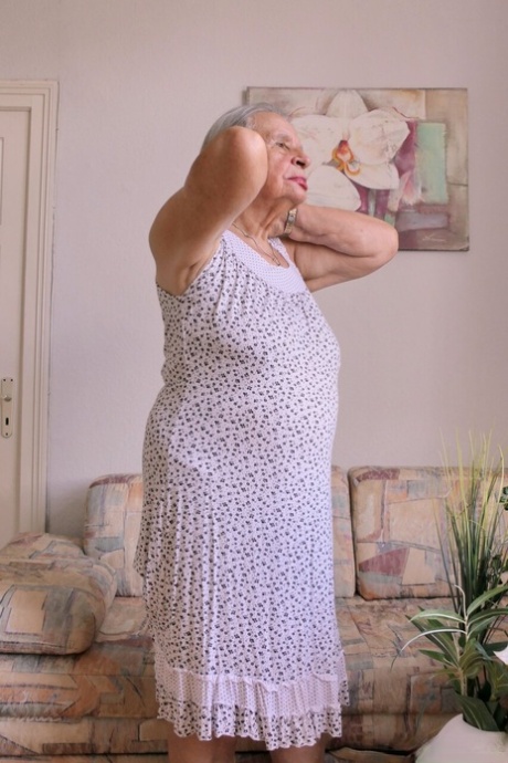 abuela mayor de 70 años exclusiva de alta calidad galerías