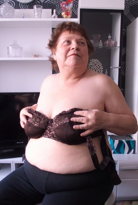 kıvrımlı büyükanne sanat porno resim