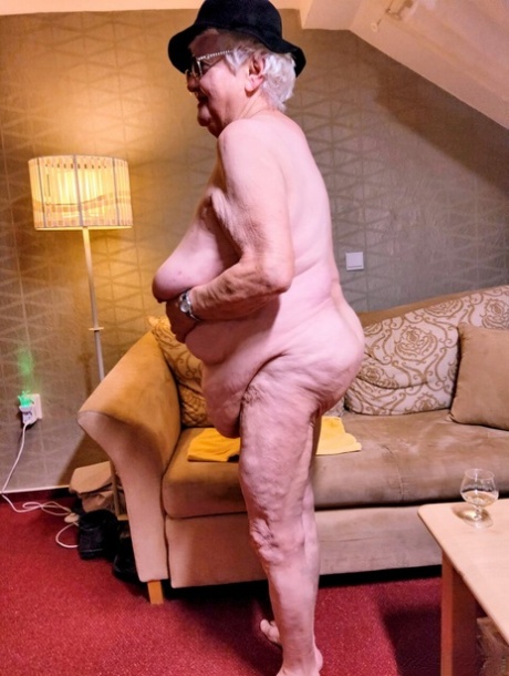 rynkig mormor porr hög kvalitet bilder