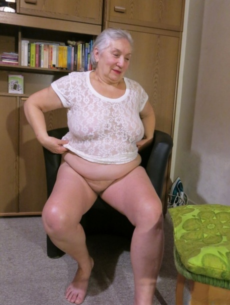 nonna cattiva sexy caldo img