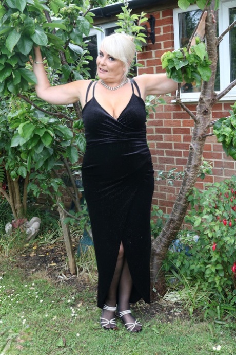 jupe mature sexy gratuit img