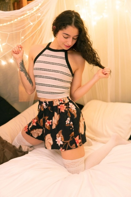krøllet brunette voksen gallerier