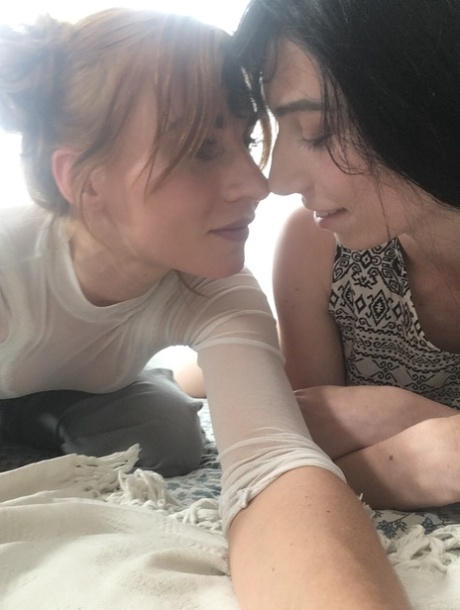 lesbienne maigre érotique exclusif des photos