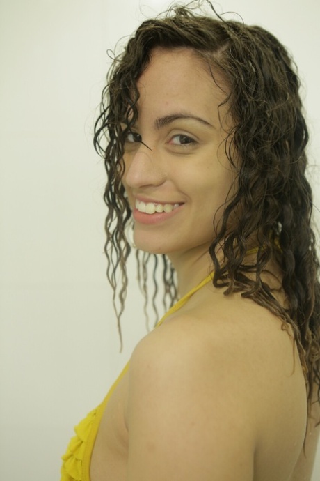curly brunette xxx images