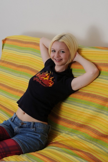 short hair blonde pretty pictures