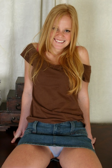 amateur upskirt xxx image