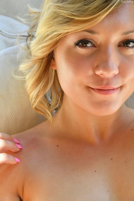 pretty face hot porn photos