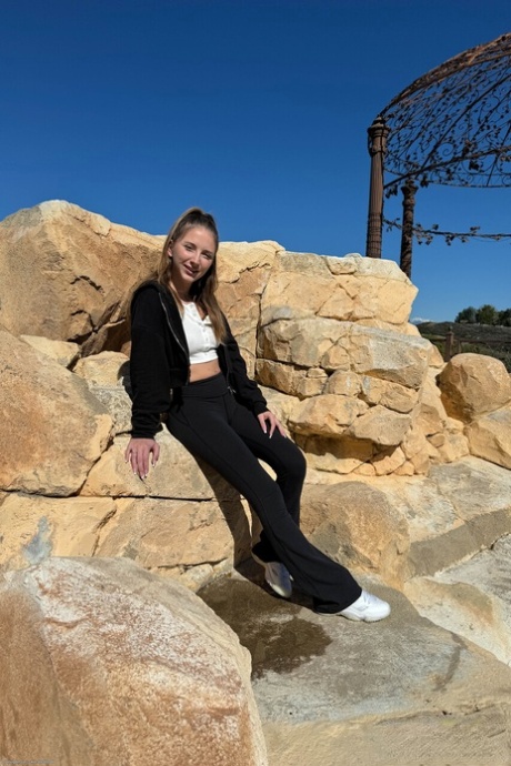bikini zgoraj brez popolno fotografija