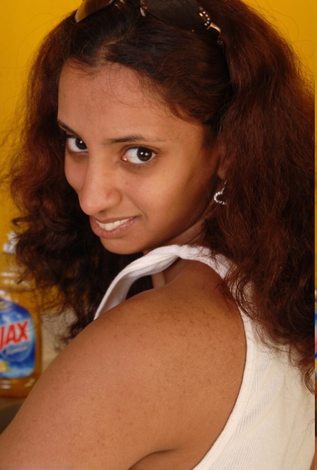 desi nude archive